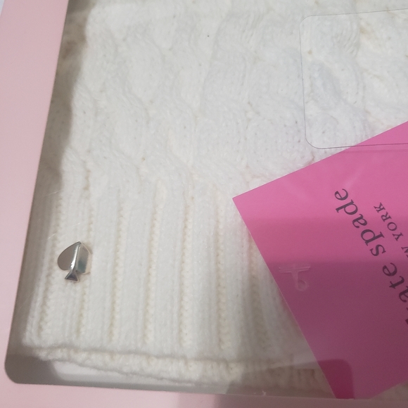NWT Kate Spade Cableknit Beanie & Glove Set - Picture 3 of 8